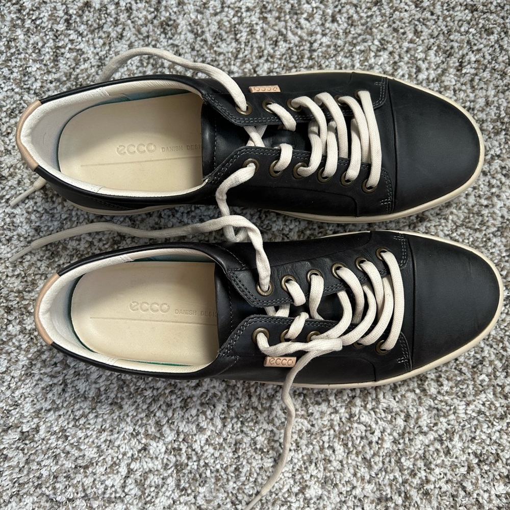 ECCO Soft 7 Black Leather Sneakers - Picture 4 of 8